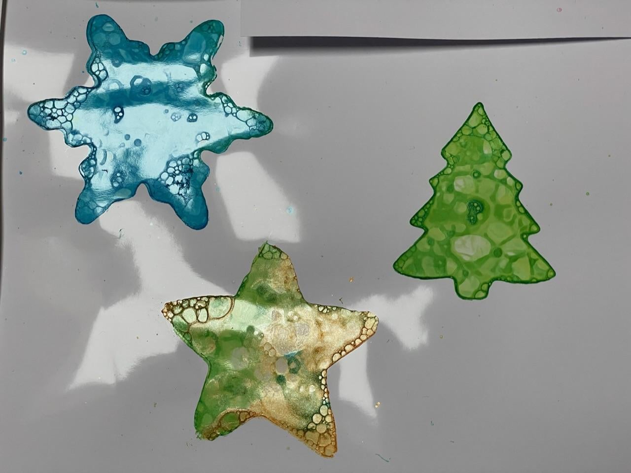 Experimenting with bubbles and paint - image 3 - student project