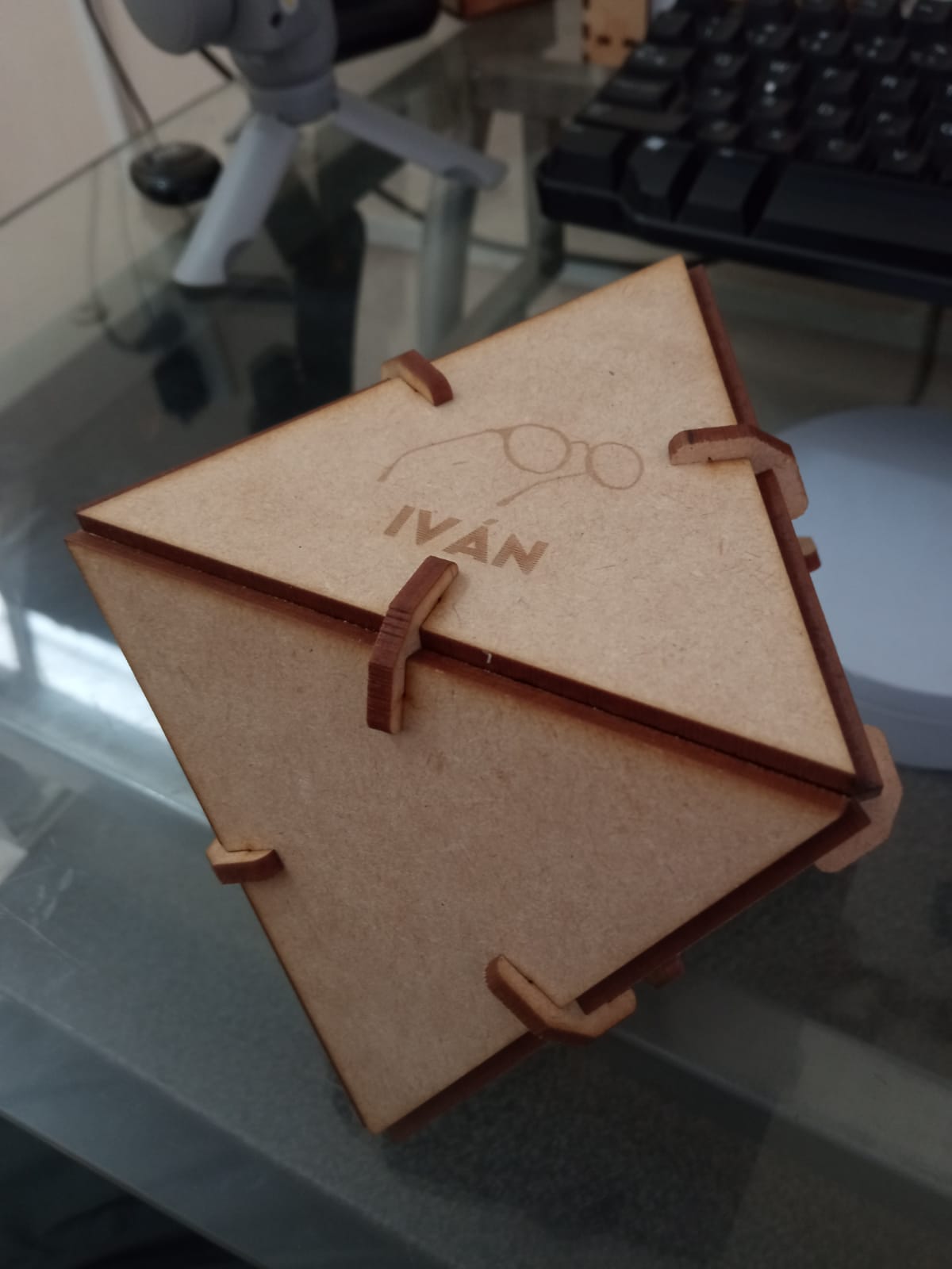 CAR / PHONE STAND / OCTAHEDRON / LAMP - image 9 - student project