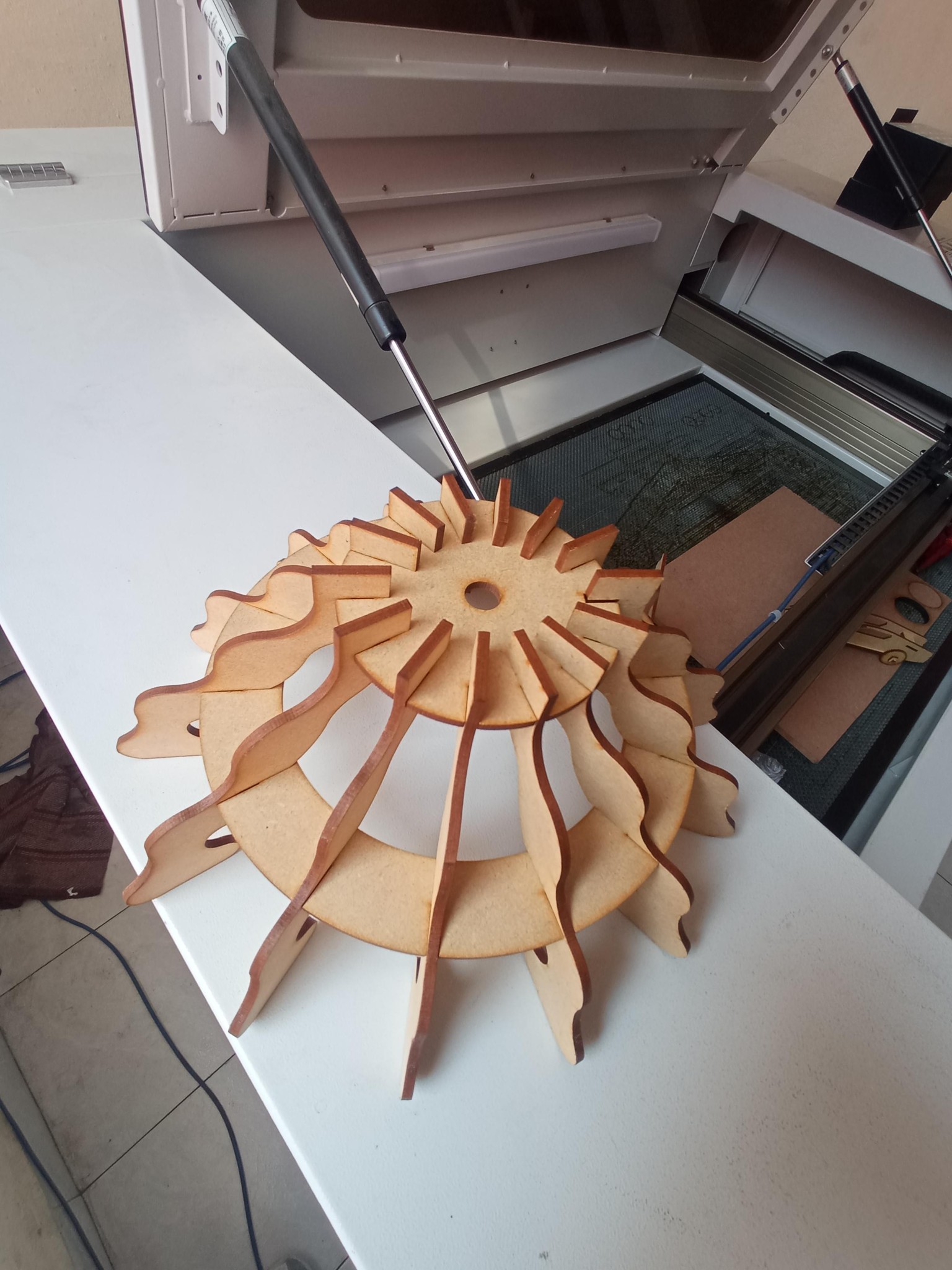 CAR / PHONE STAND / OCTAHEDRON / LAMP - image 5 - student project