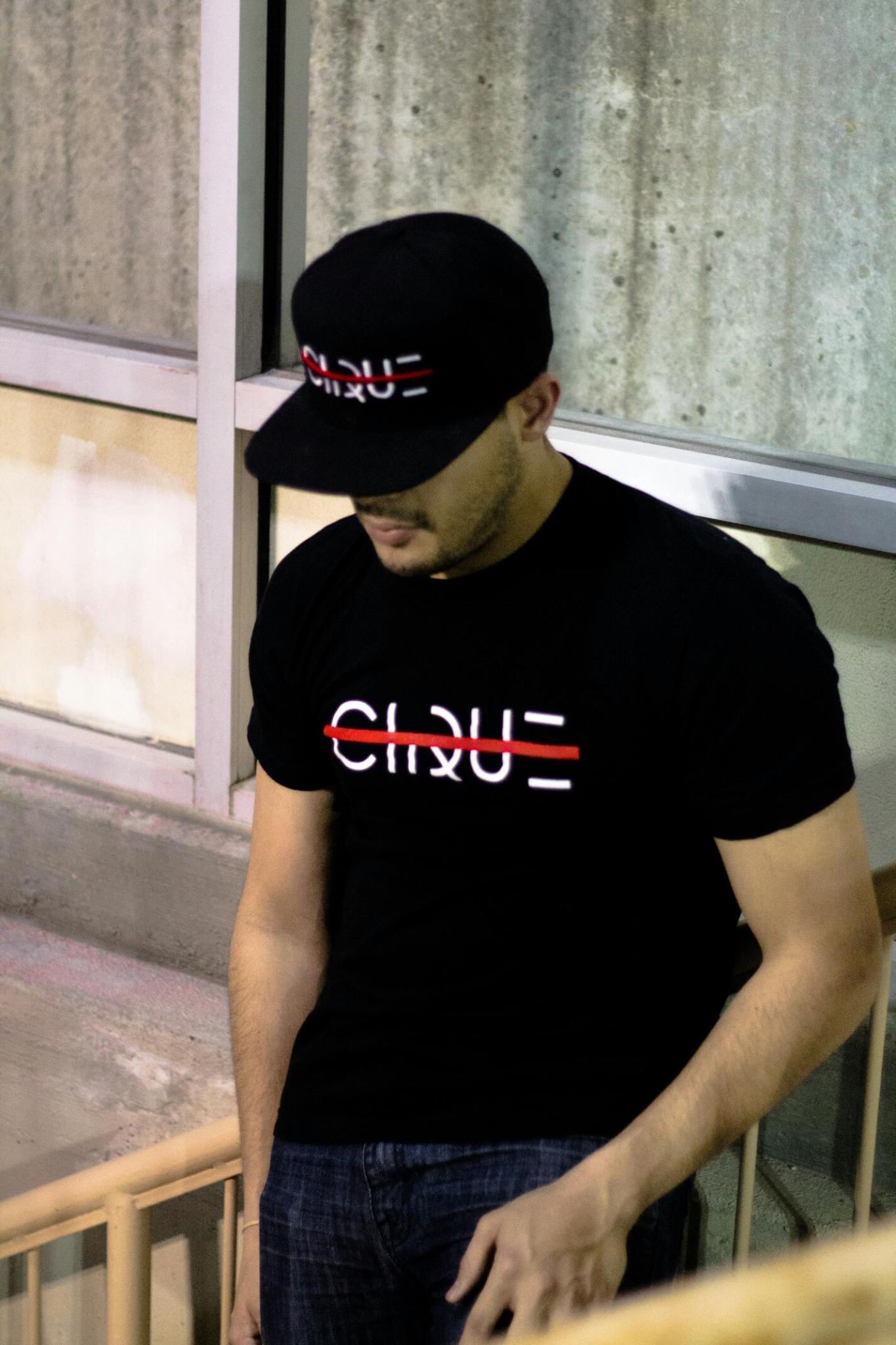 No Clique - image 1 - student project