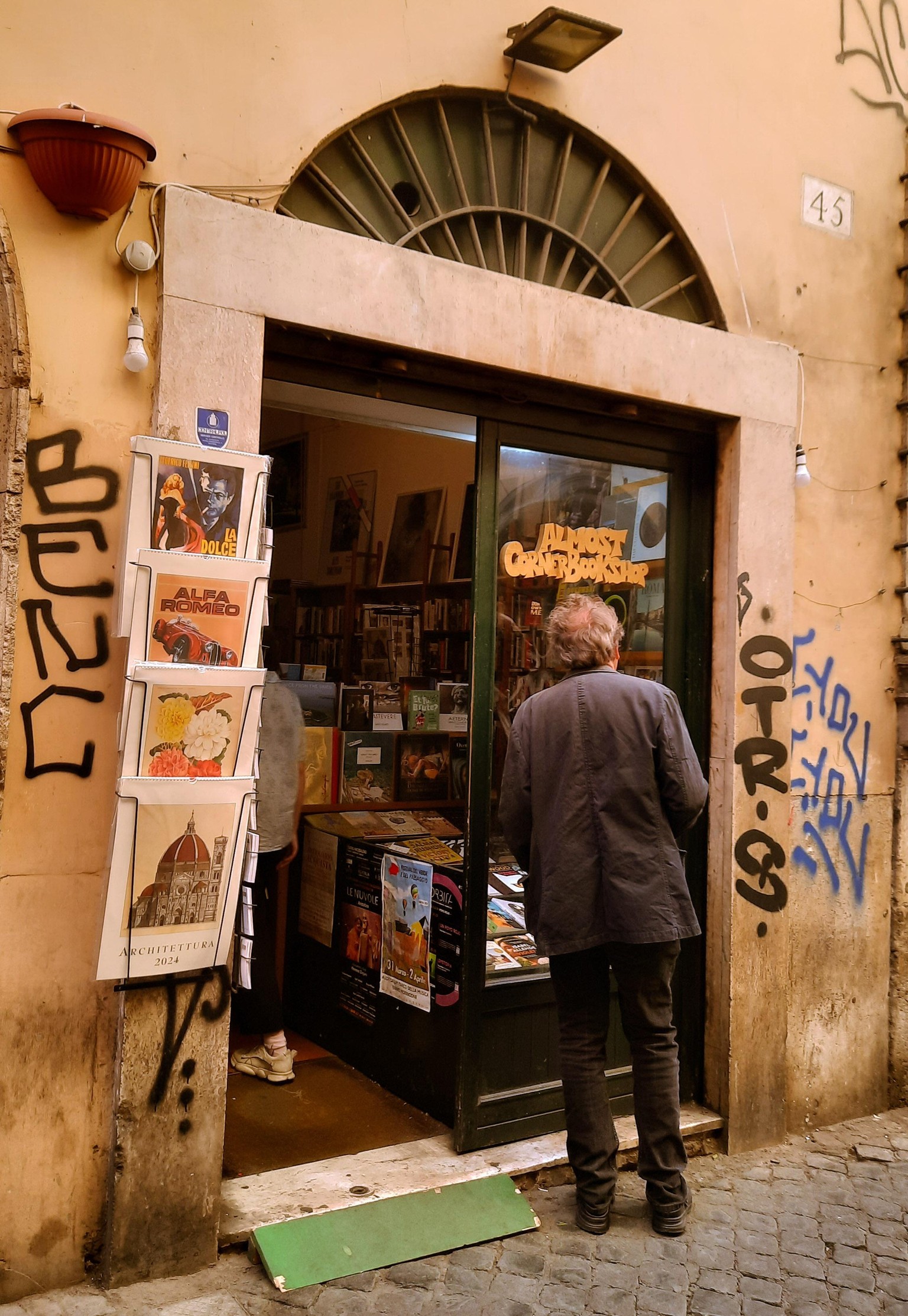 All over Italy - image 2 - student project