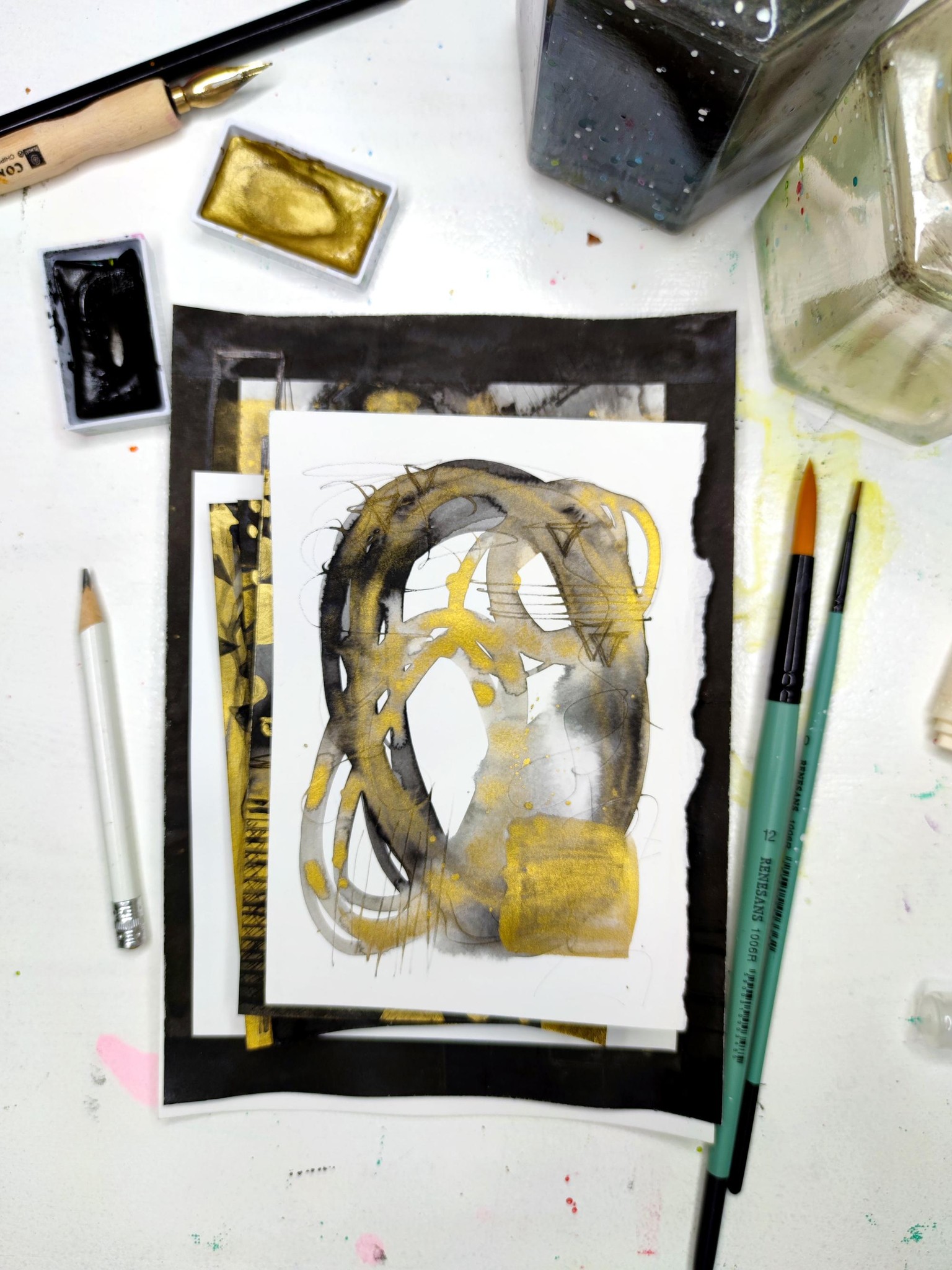 Graphite and Gold - image 2 - student project
