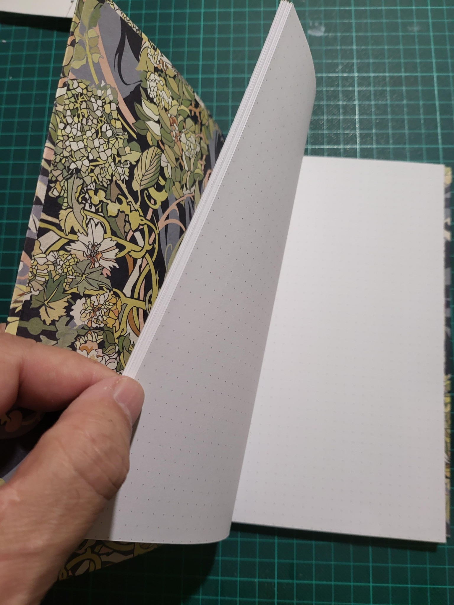 Japanese Binding with hard cover - image 1 - student project