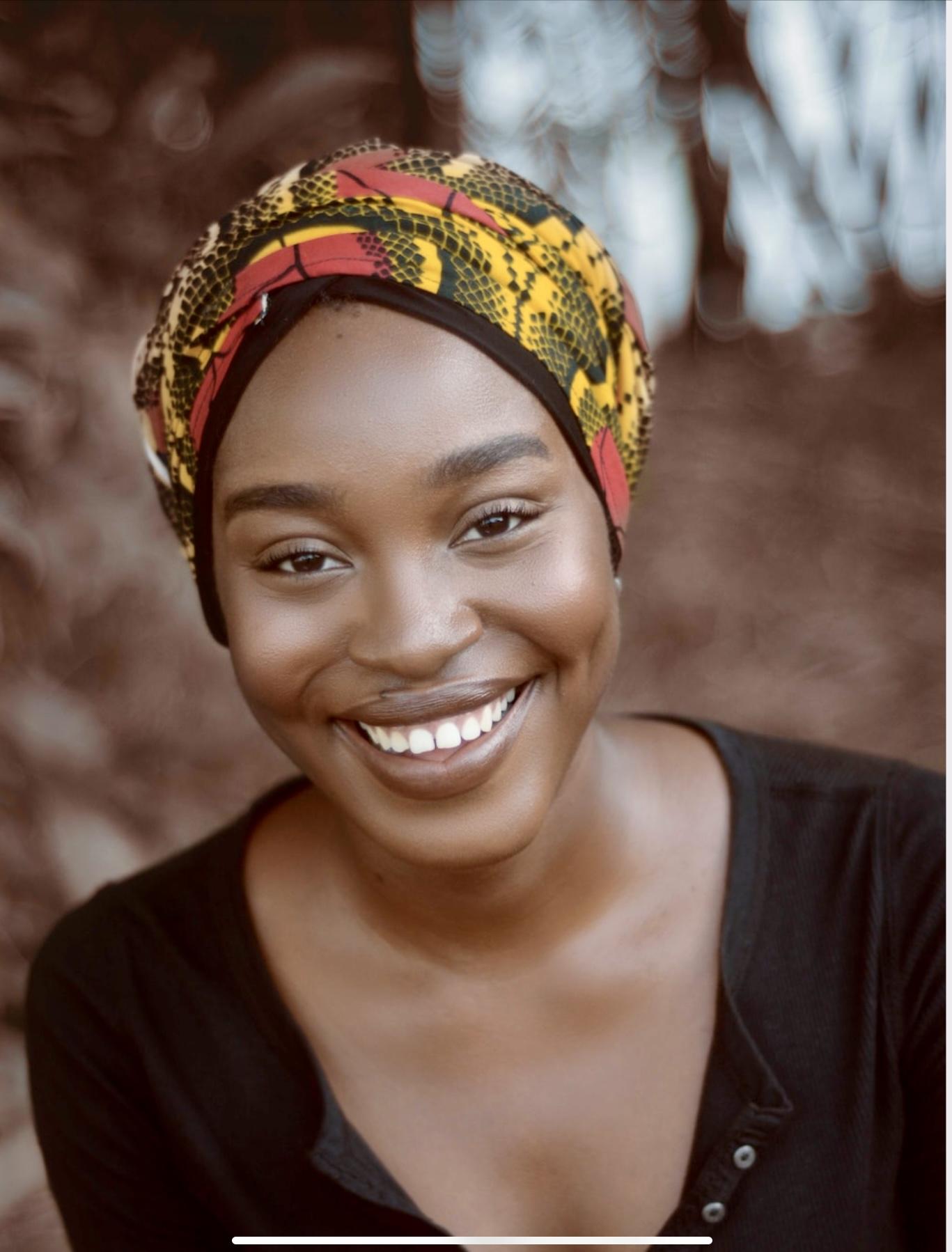Portrait of a beautiful smiling woman - image 1 - student project