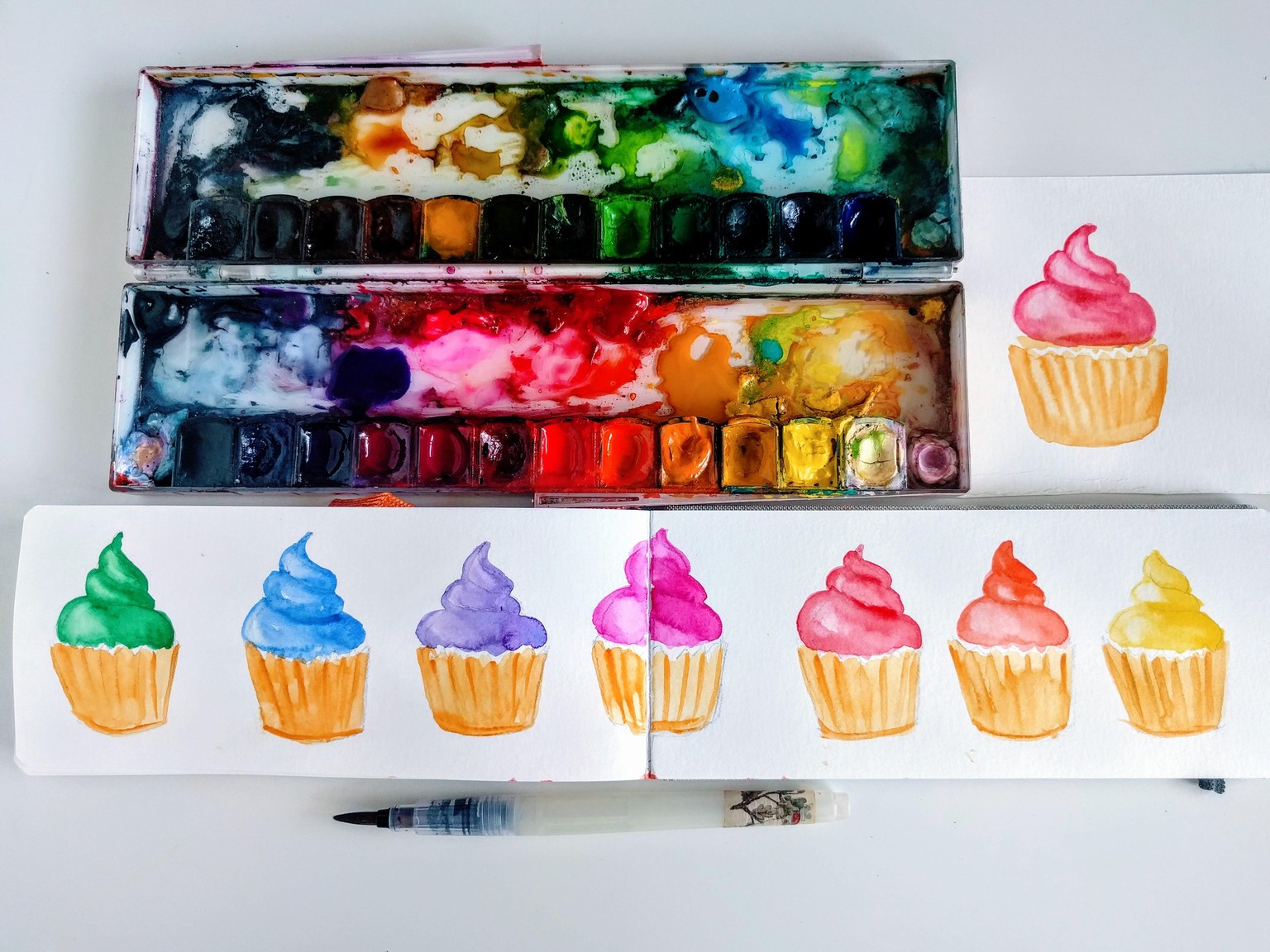 Watercolor Rainbow Pattern: Cupcakes - image 1 - student project