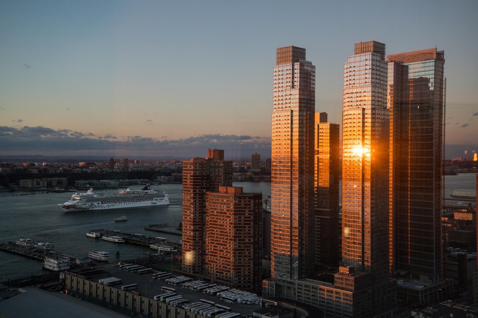 Hell's Kitchen, NYC - image 7 - student project