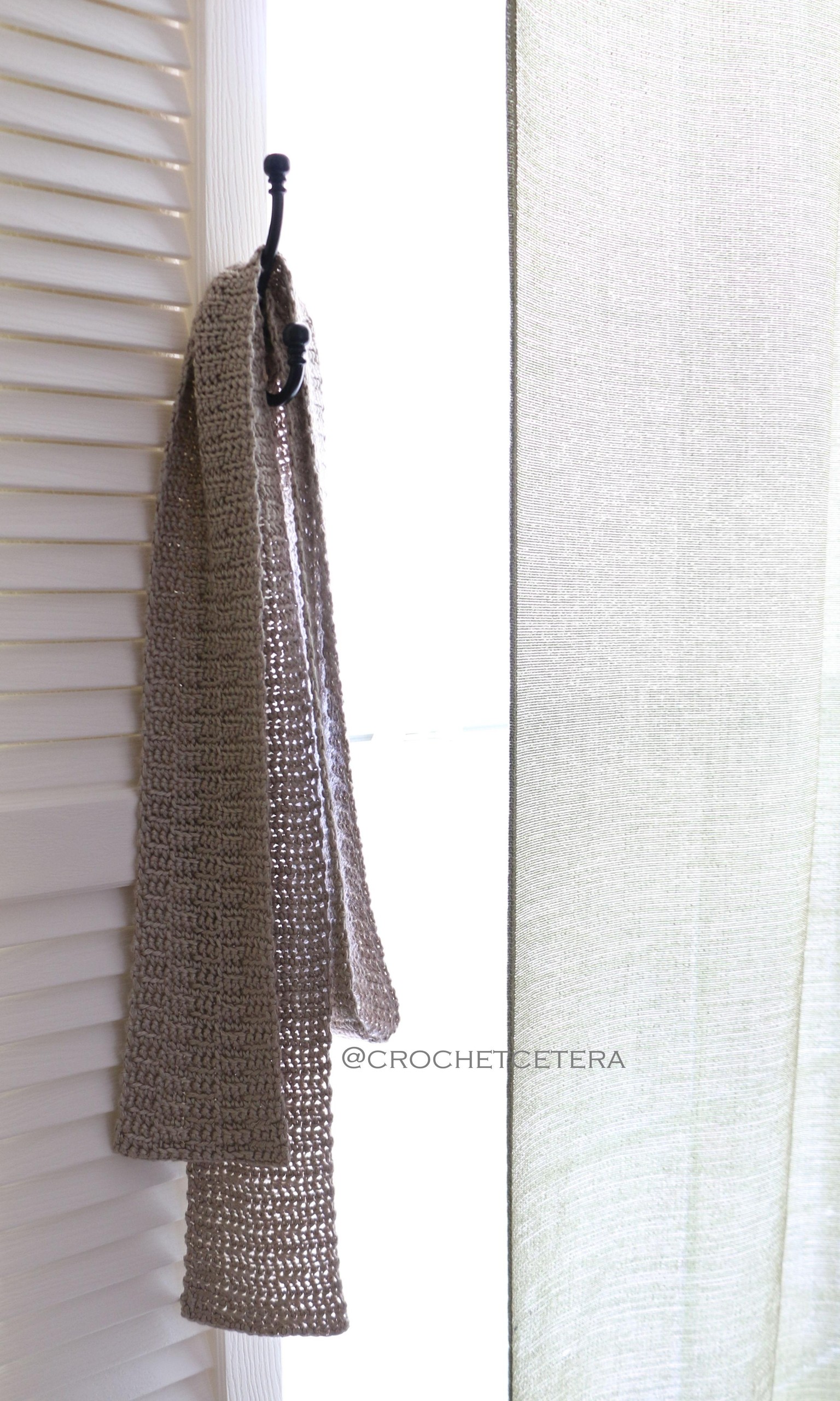 Persiennes Scarf - image 1 - student project