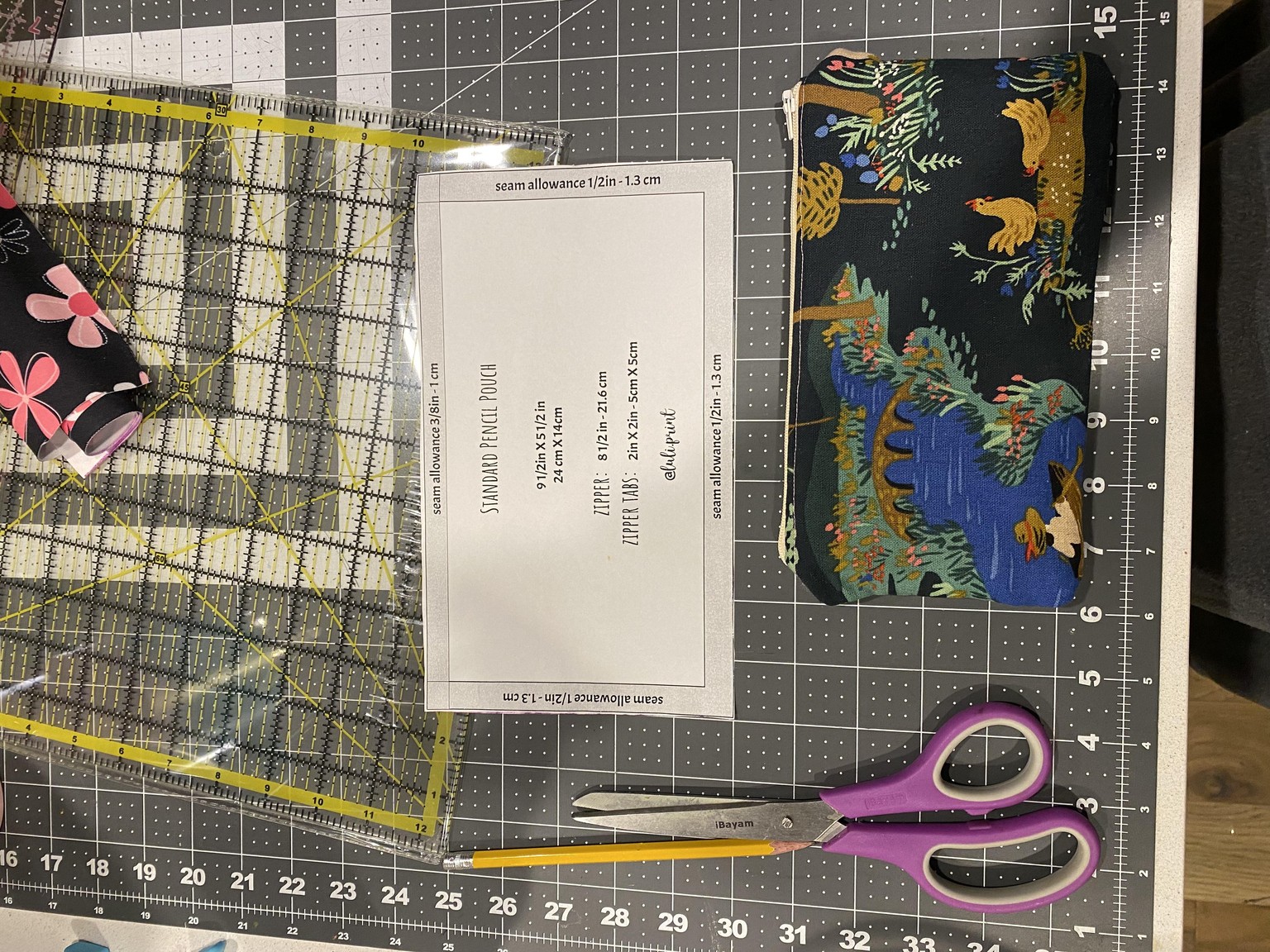 First zipper pouch - image 1 - student project
