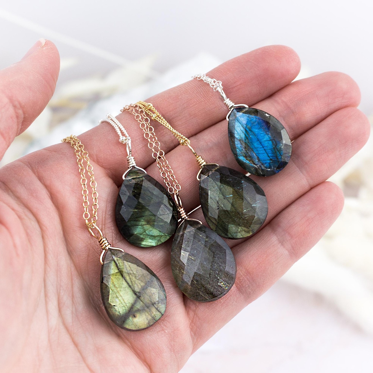 Editing product photos of my jewellery - image 1 - student project
