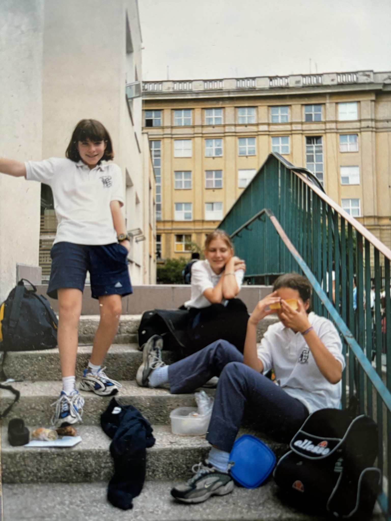 Third culture kids building bridges - image 1 - student project