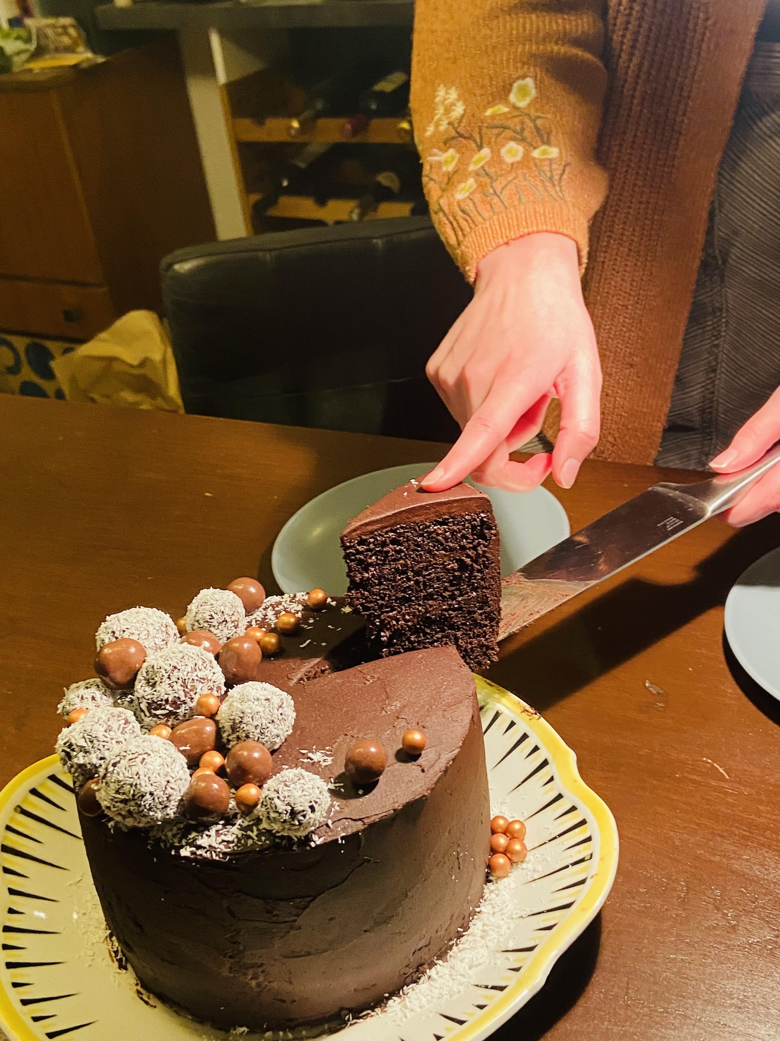 Perfect chocolate cake - image 2 - student project