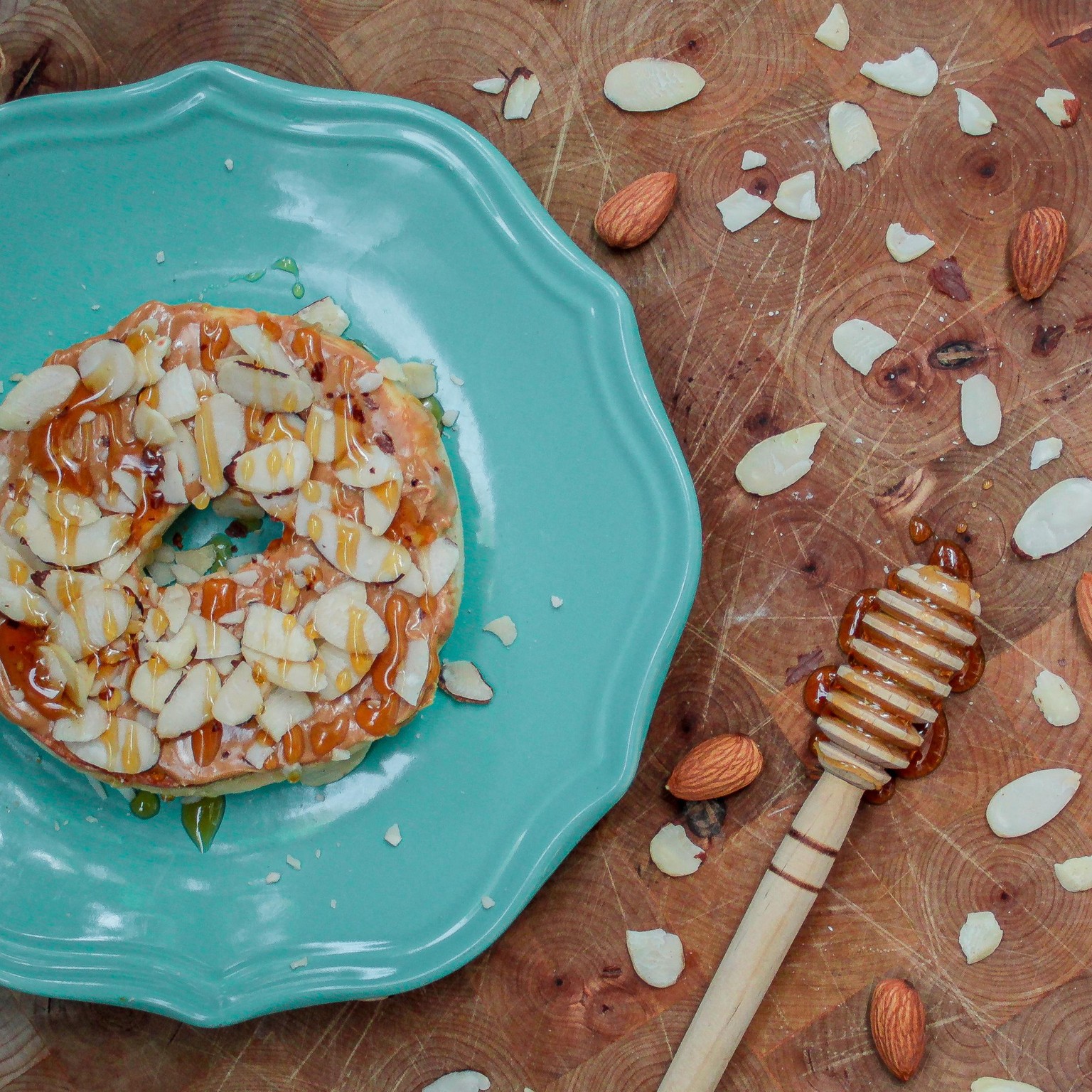 Amond peanut butter bagel - image 1 - student project
