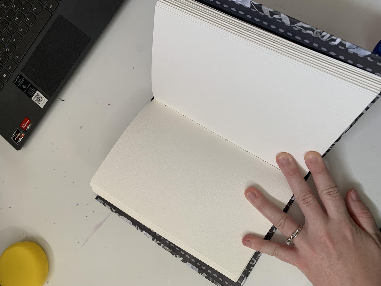 Bookbinding sewing method - image 1 - student project