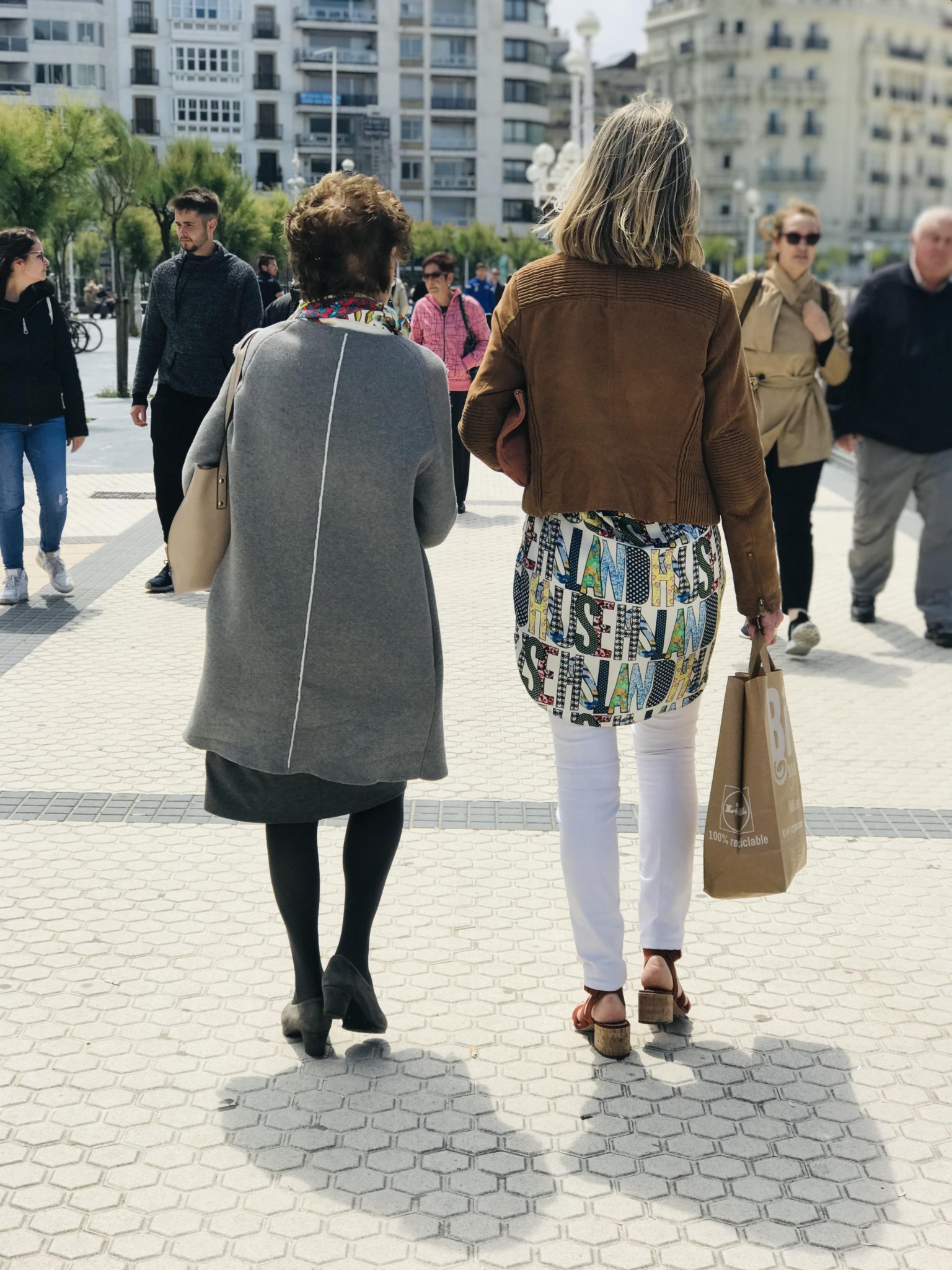 San Sebastian Spain Street fashion photography - image 4 - student project