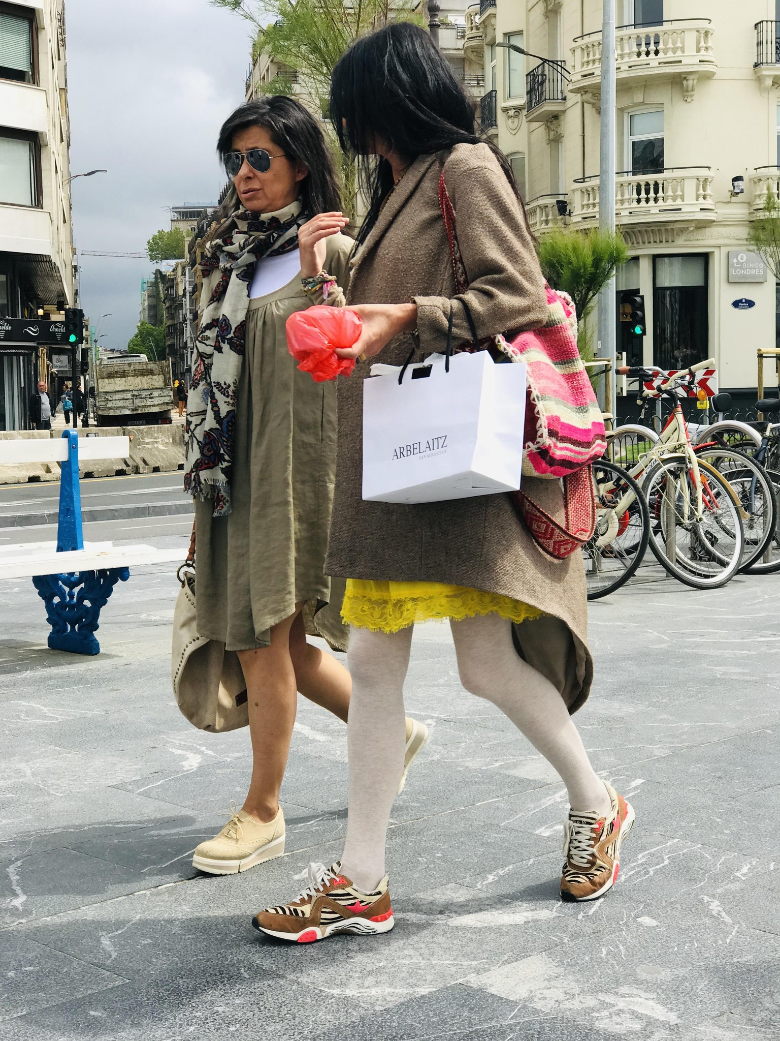 San Sebastian Spain Street fashion photography - image 3 - student project