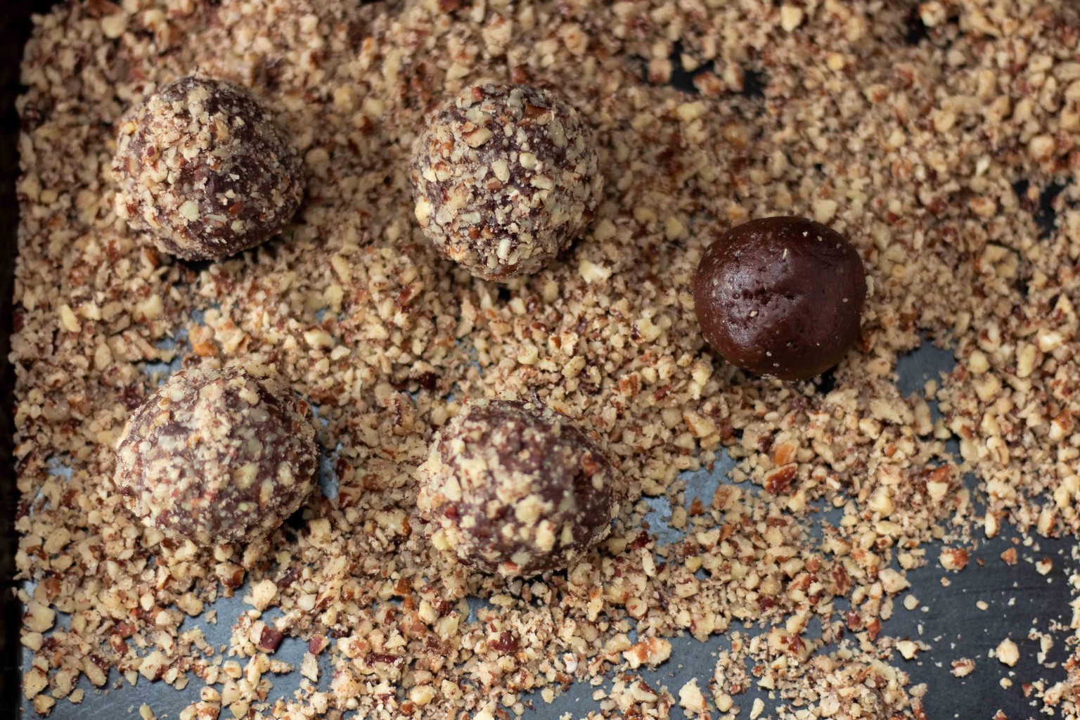 Chocolate, banana and pecan cookies - image 2 - student project