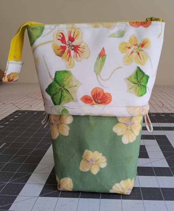 Standing Pouches - image 1 - student project