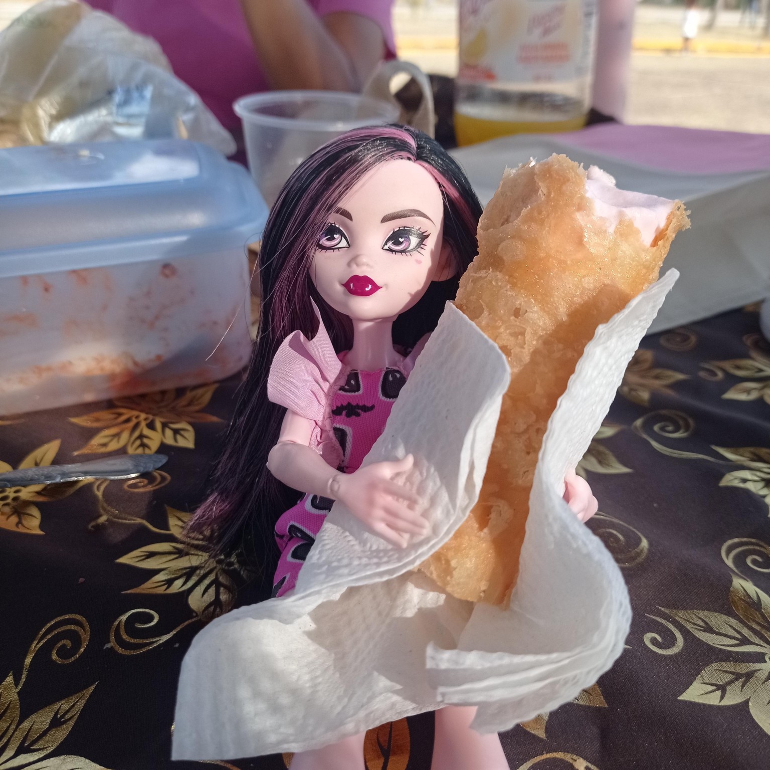 antes y después en una monster high - image 1 - student project