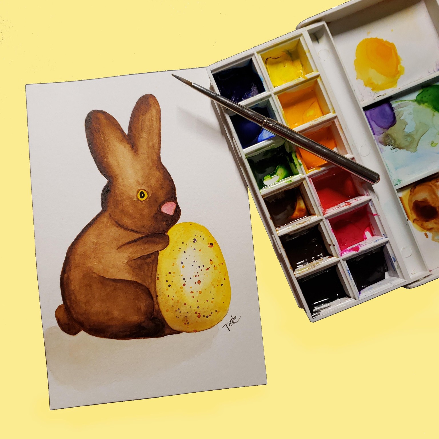 Chocolate Bunny w/ speckled egg - image 1 - student project