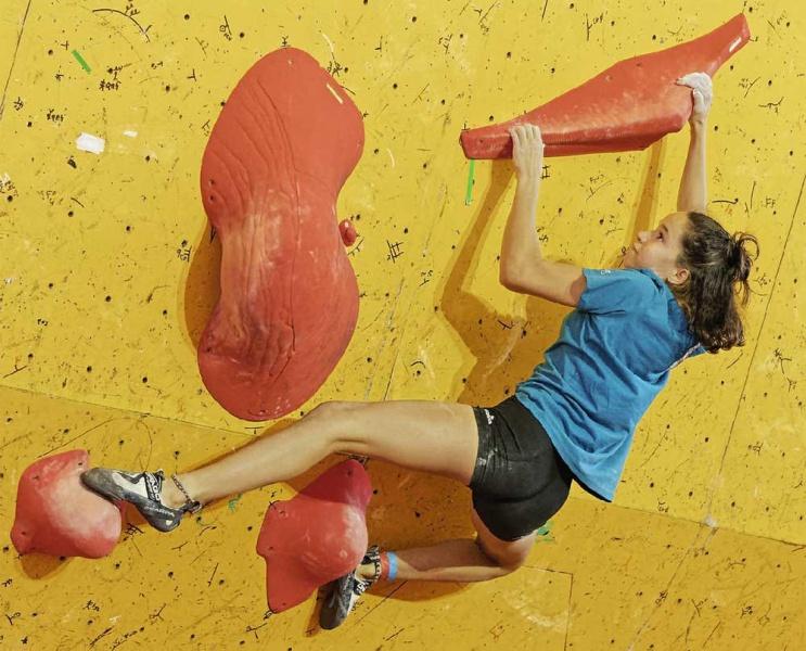 Oriane Berton - climber - image 2 - student project