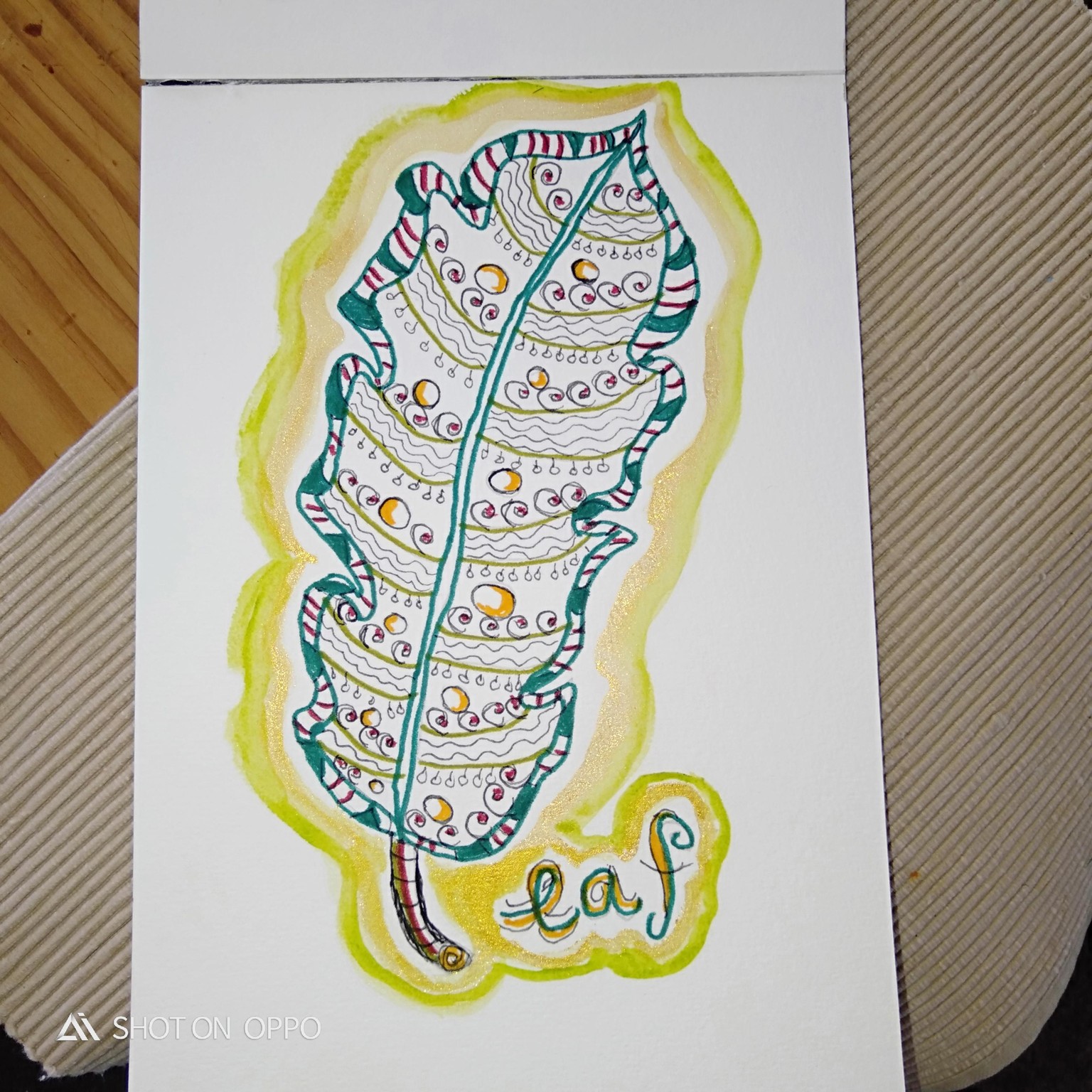 Zentangles leaf pattern tile - image 2 - student project