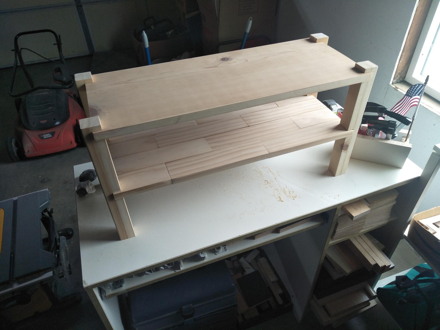 Shoe rack - image 1 - student project