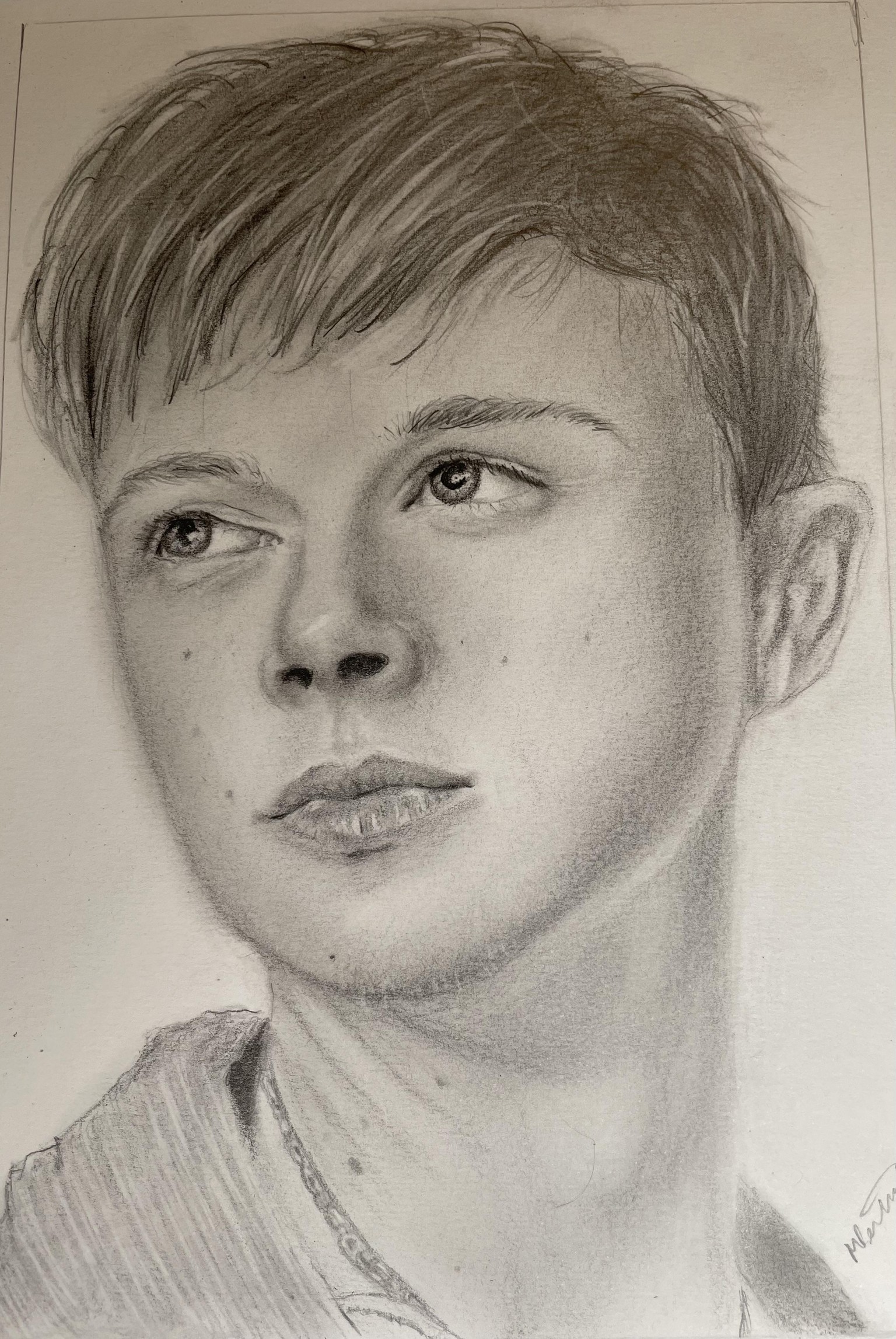 Drawing photorealistic portraits with graphite pencils - image 1 - student project