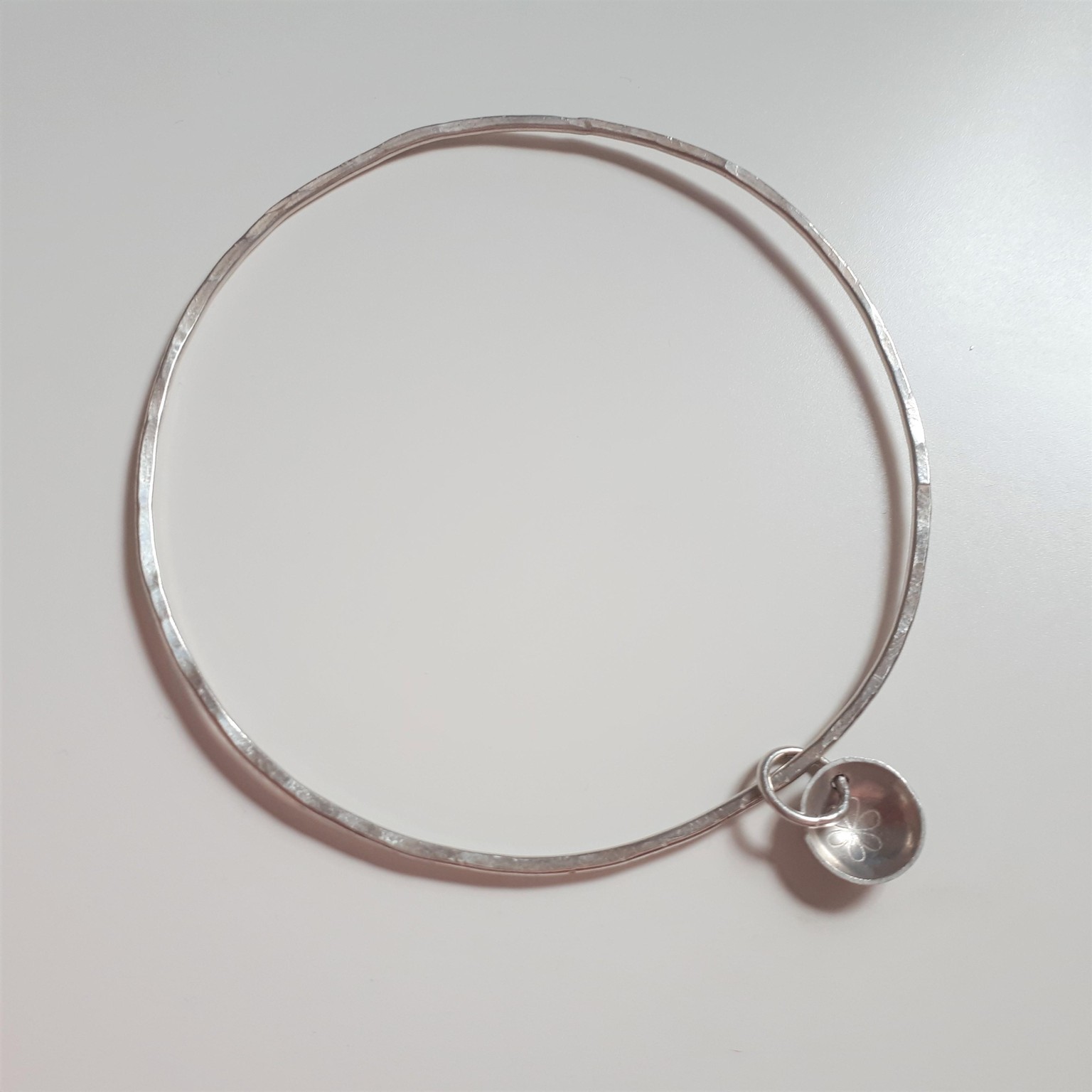 Charming bangle - image 1 - student project