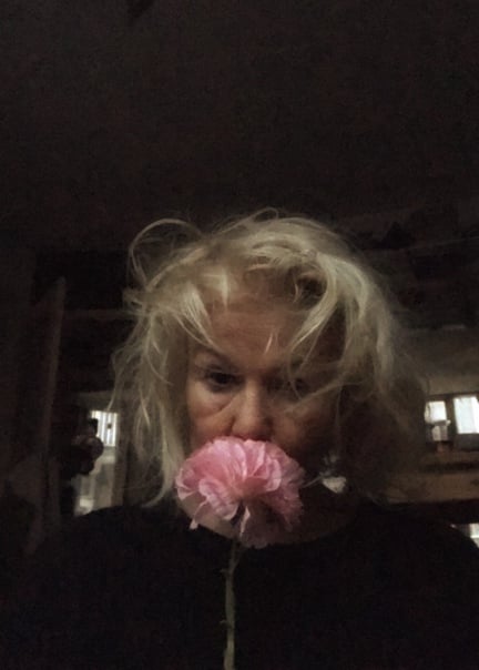 Hiding behind an object - image 1 - student project