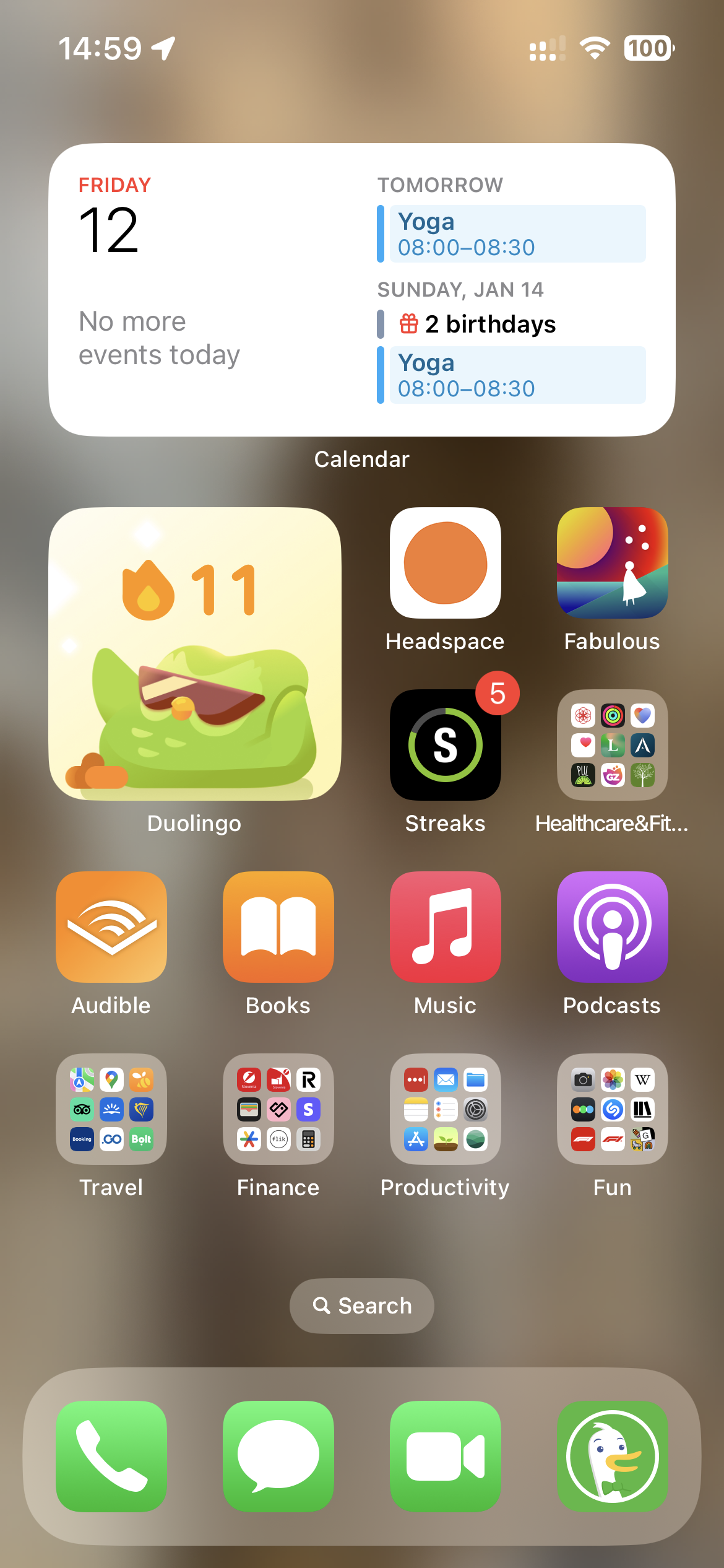 Clear out phone apps, delete social media and lower screen time - image 1 - student project