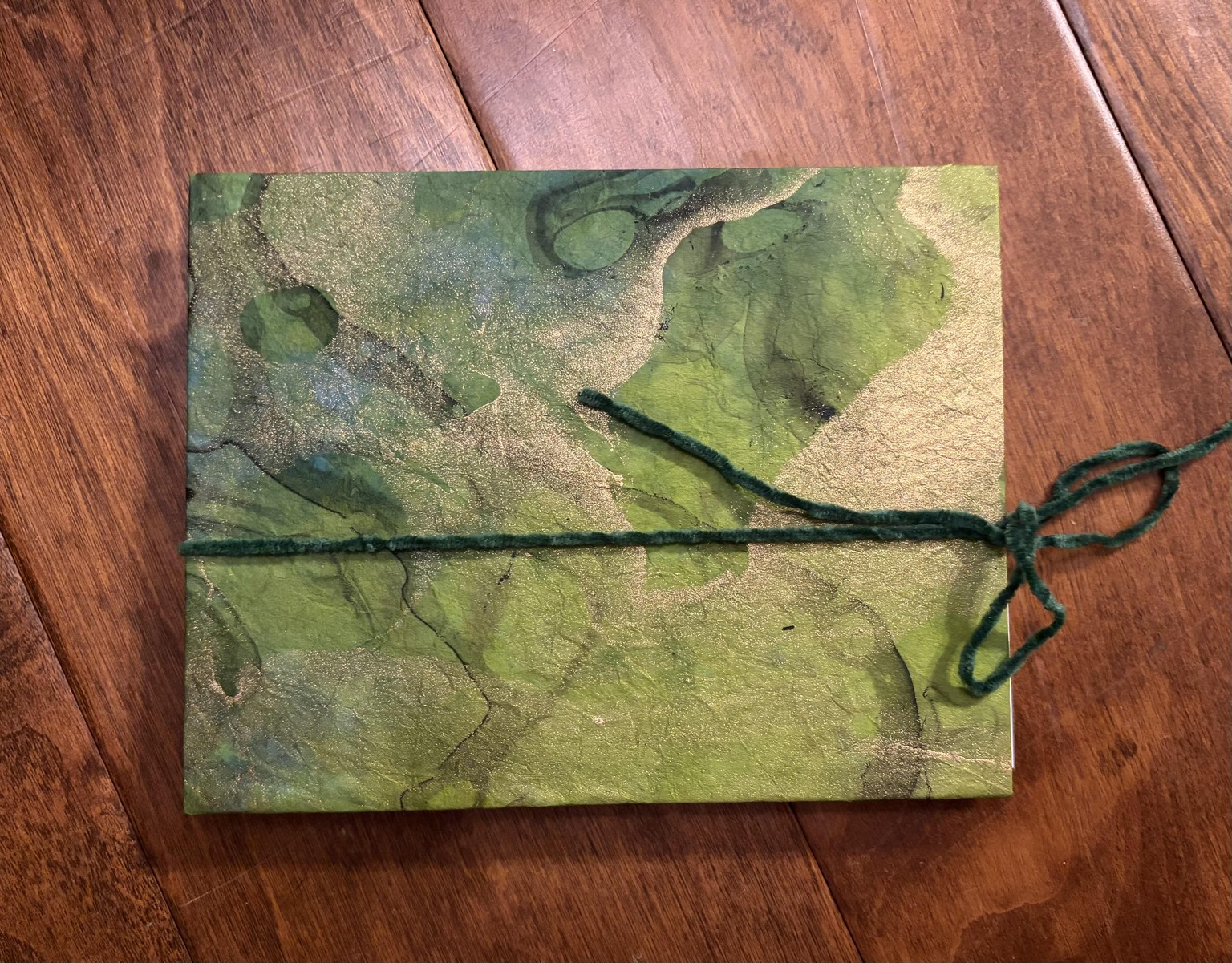a fun little book from a sheet of paper - image 1 - student project