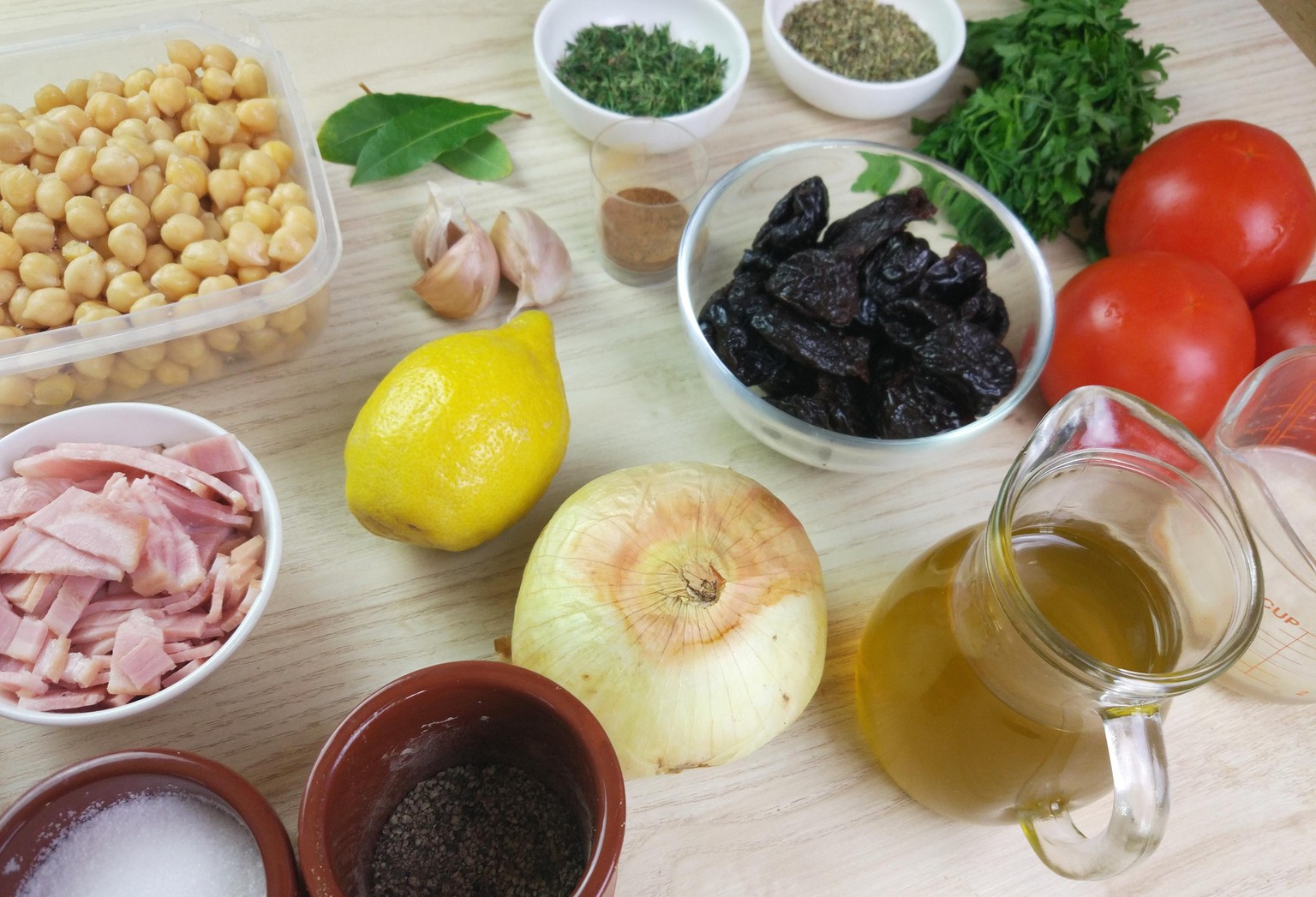 Chickpea Chicken Roast with Prunes, Tomatoes and Thyme - image 1 - student project