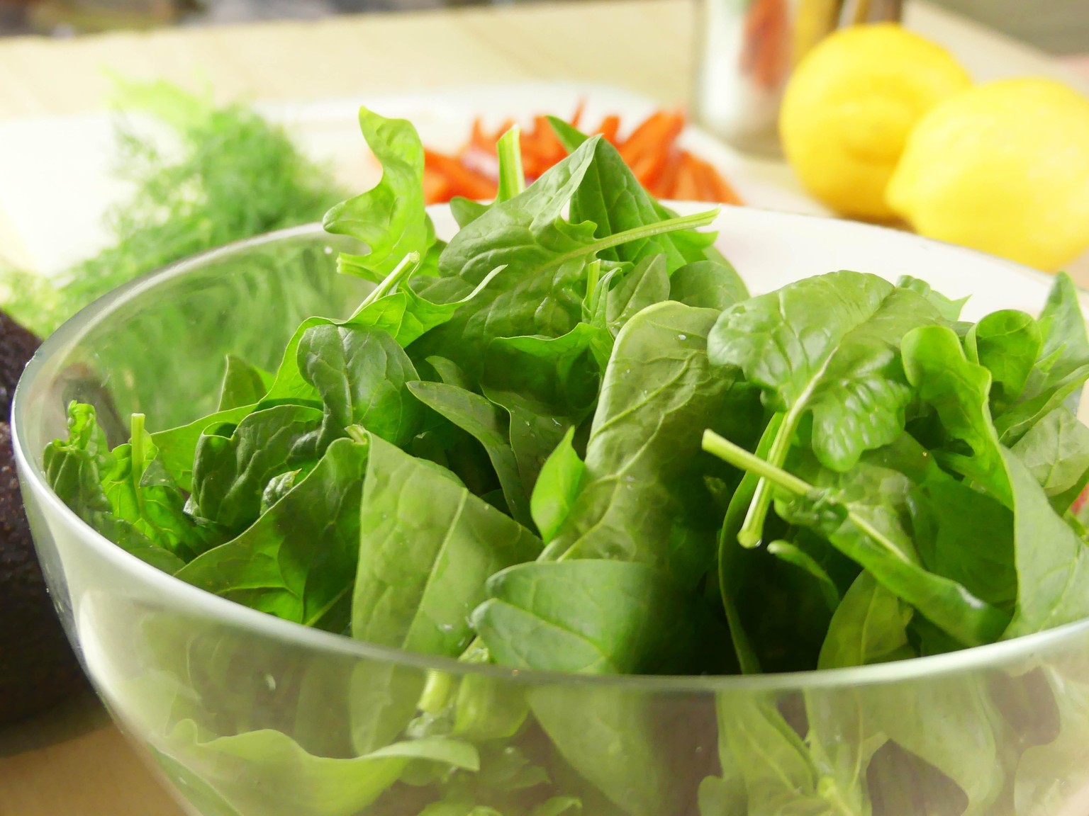 Strawberry and Avocado Salad with Baby Spinach and Dill - image 2 - student project