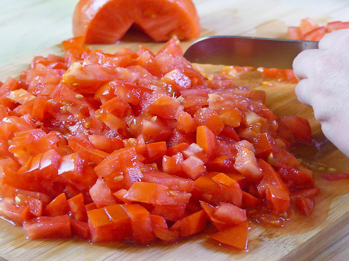 Vegan Meatballs with Fresh Tomato Sauce - image 4 - student project