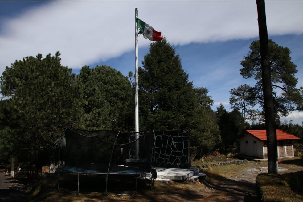 Before and after of a basecamp - image 1 - student project