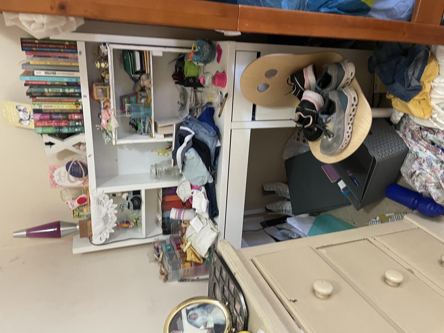 my Desk - image 1 - student project