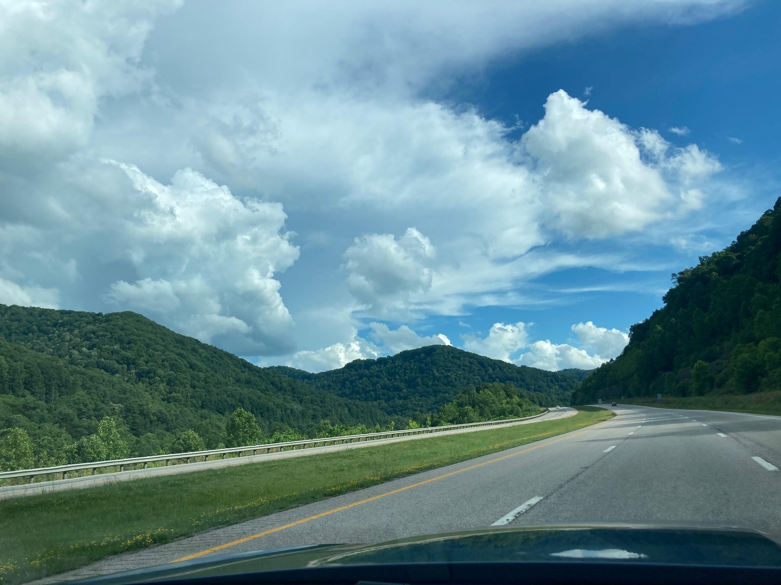 Road to the mountains in NC - image 1 - student project