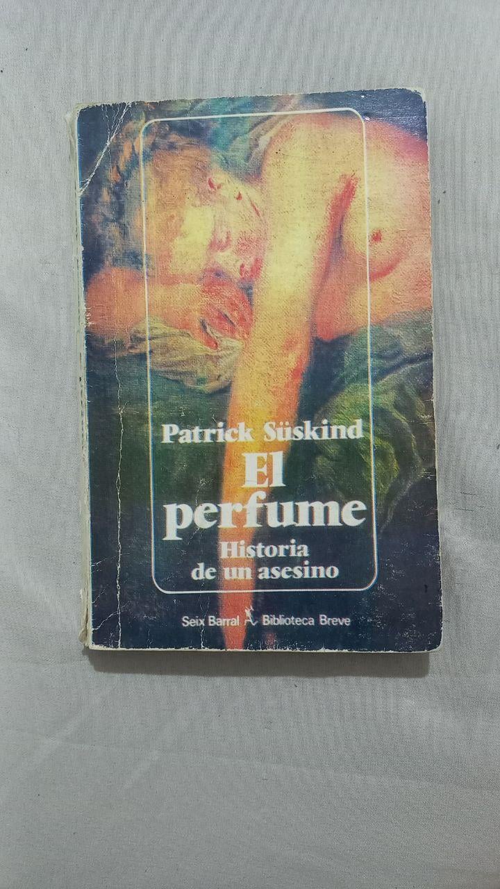 Reimaginando portada: El Perfume - image 2 - student project
