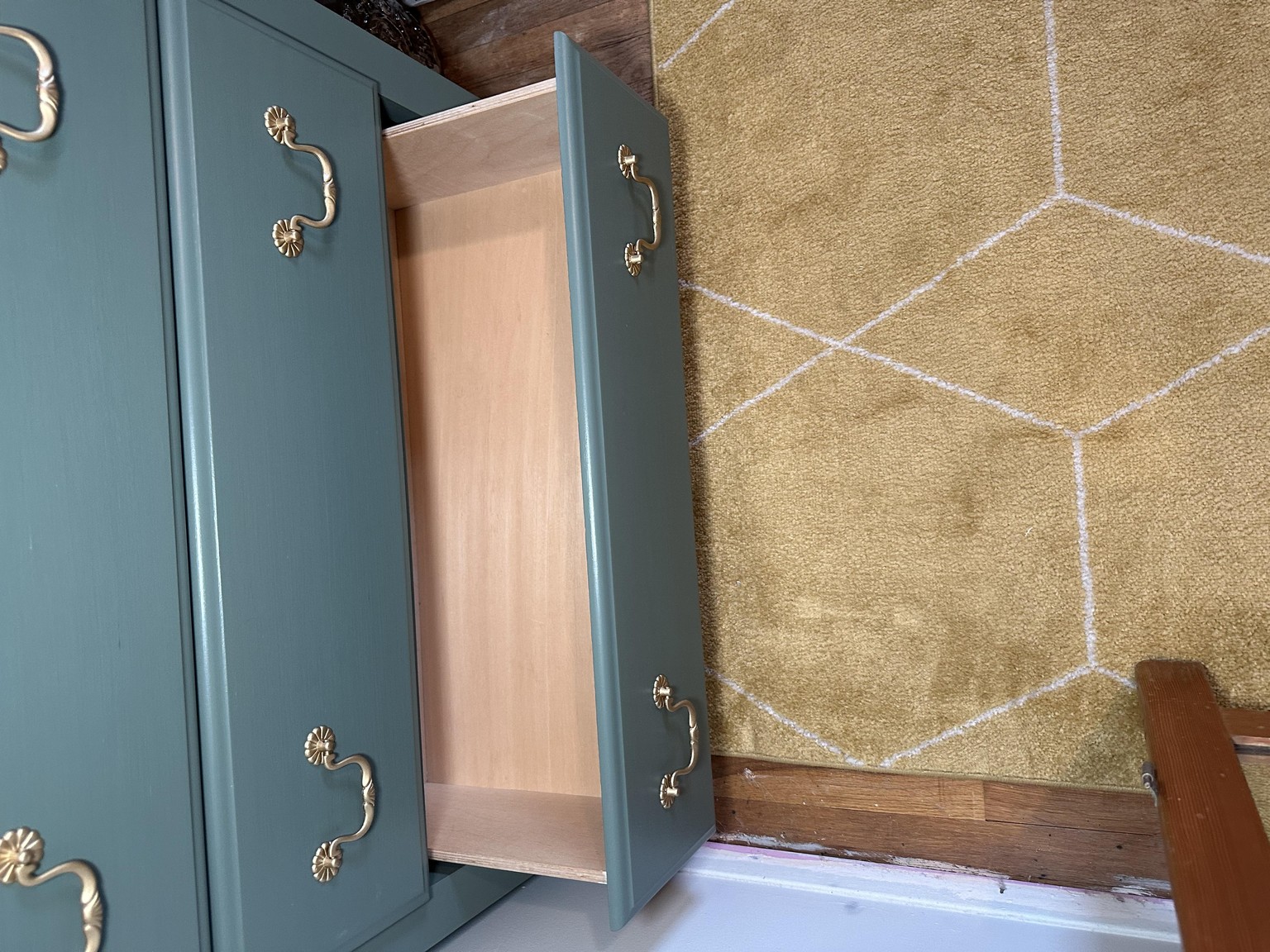 Refurbished old bedroom dressers - image 4 - student project