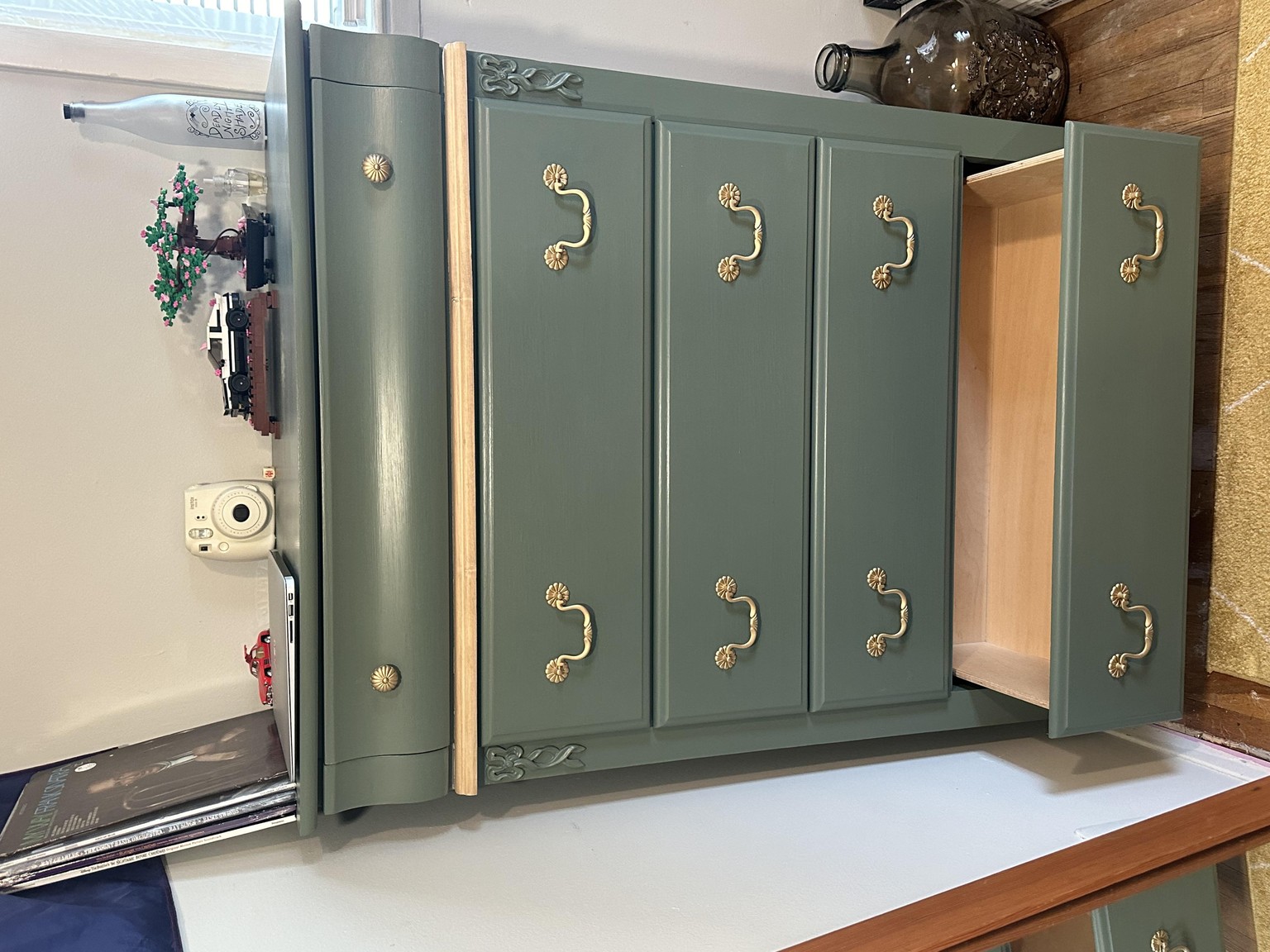 Refurbished old bedroom dressers - image 3 - student project