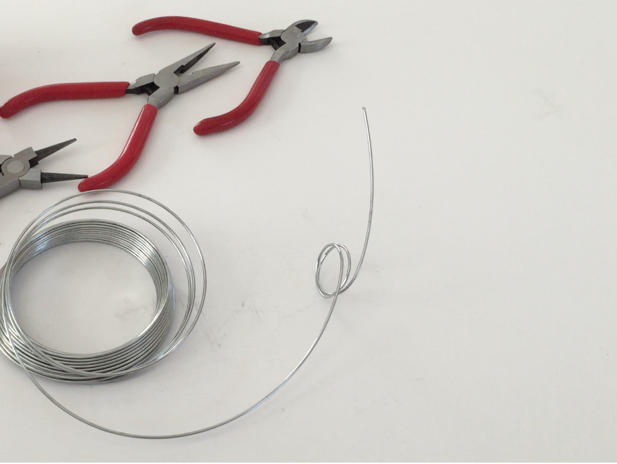 Crazy wire Sweetheart Ring - image 2 - student project