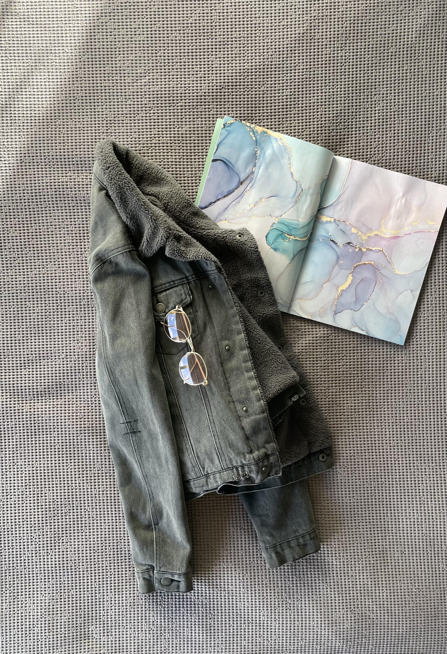 Flatlays for DEPOP - image 4 - student project