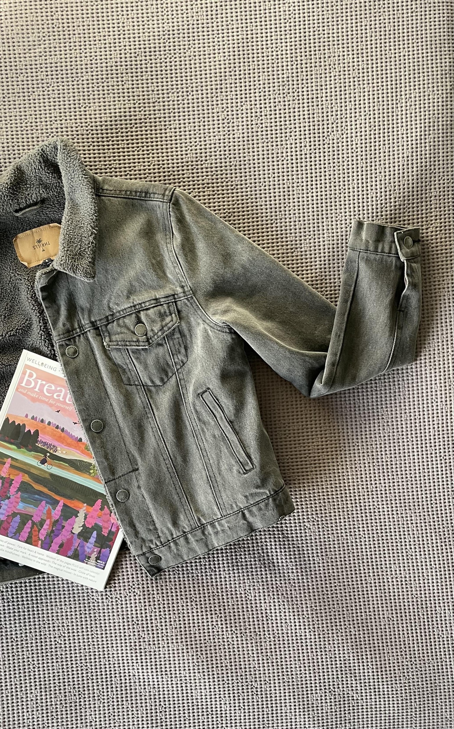 Flatlays for DEPOP - image 3 - student project