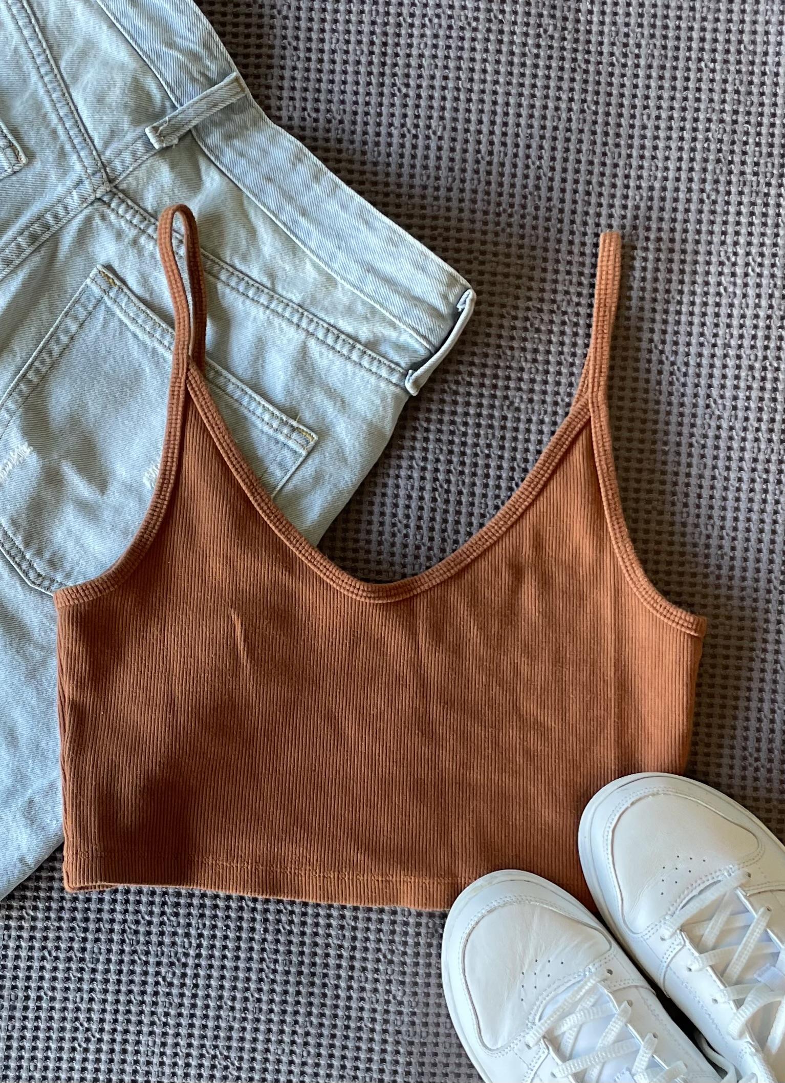 Flatlays for DEPOP - image 2 - student project