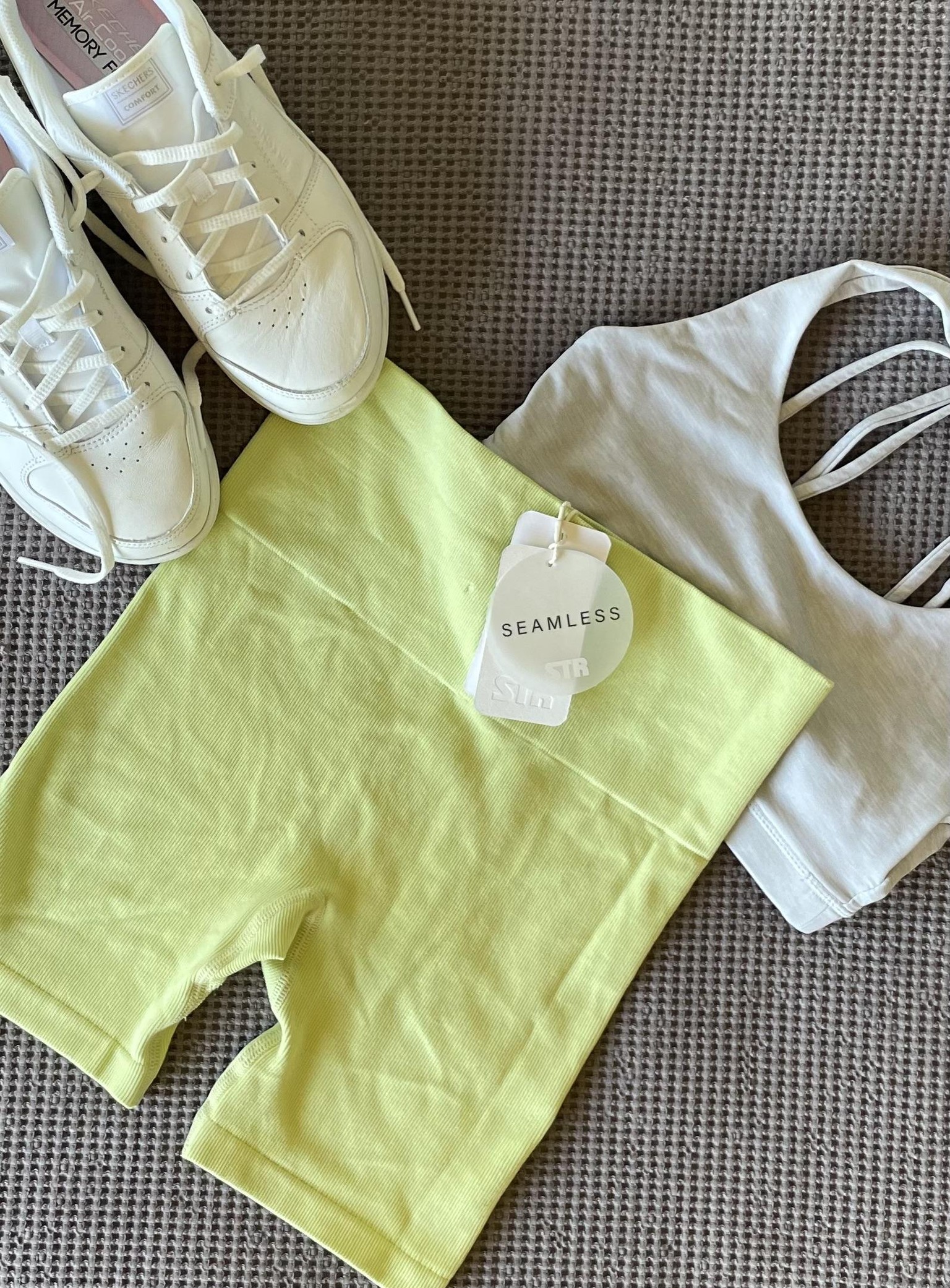 Flatlays for DEPOP - image 6 - student project