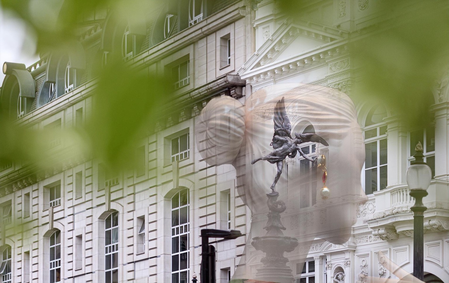 SW19 : 2022 , Dreaming of Romance, London's Guardian Angels - image 4 - student project