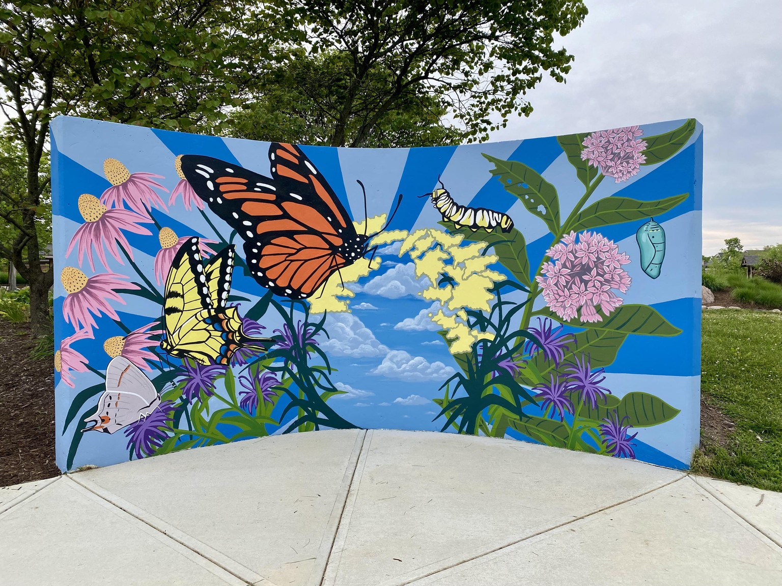 Pollinator Murals - image 2 - student project