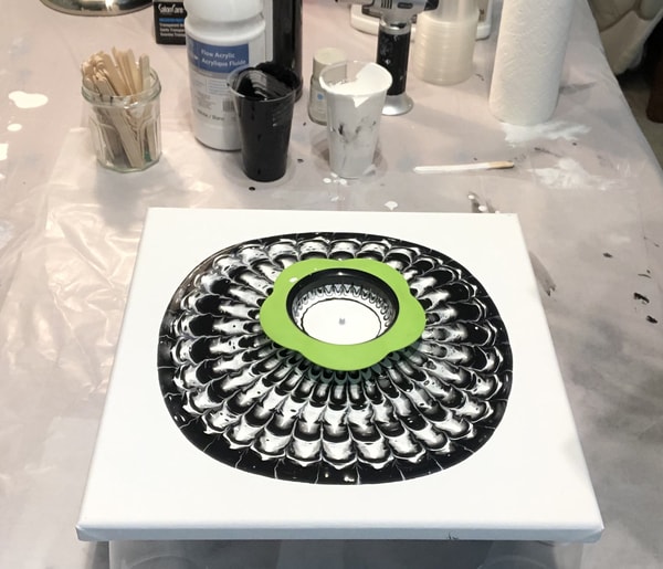 Acrylic Pour Painting with a Mini Kitchen Strainer /Black & White Granite