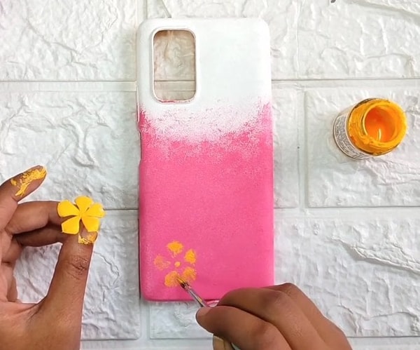 DIY Painted Phone Case: Create Your Own Unique Design