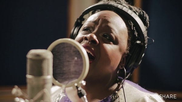 Learn How Young Guru Engineers for Jay Z: An Introduction to Audio Recording